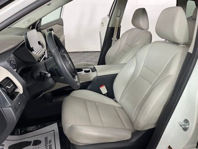 Used 2023 Nissan Rogue SL w/ SL Premium Package FWD image 24