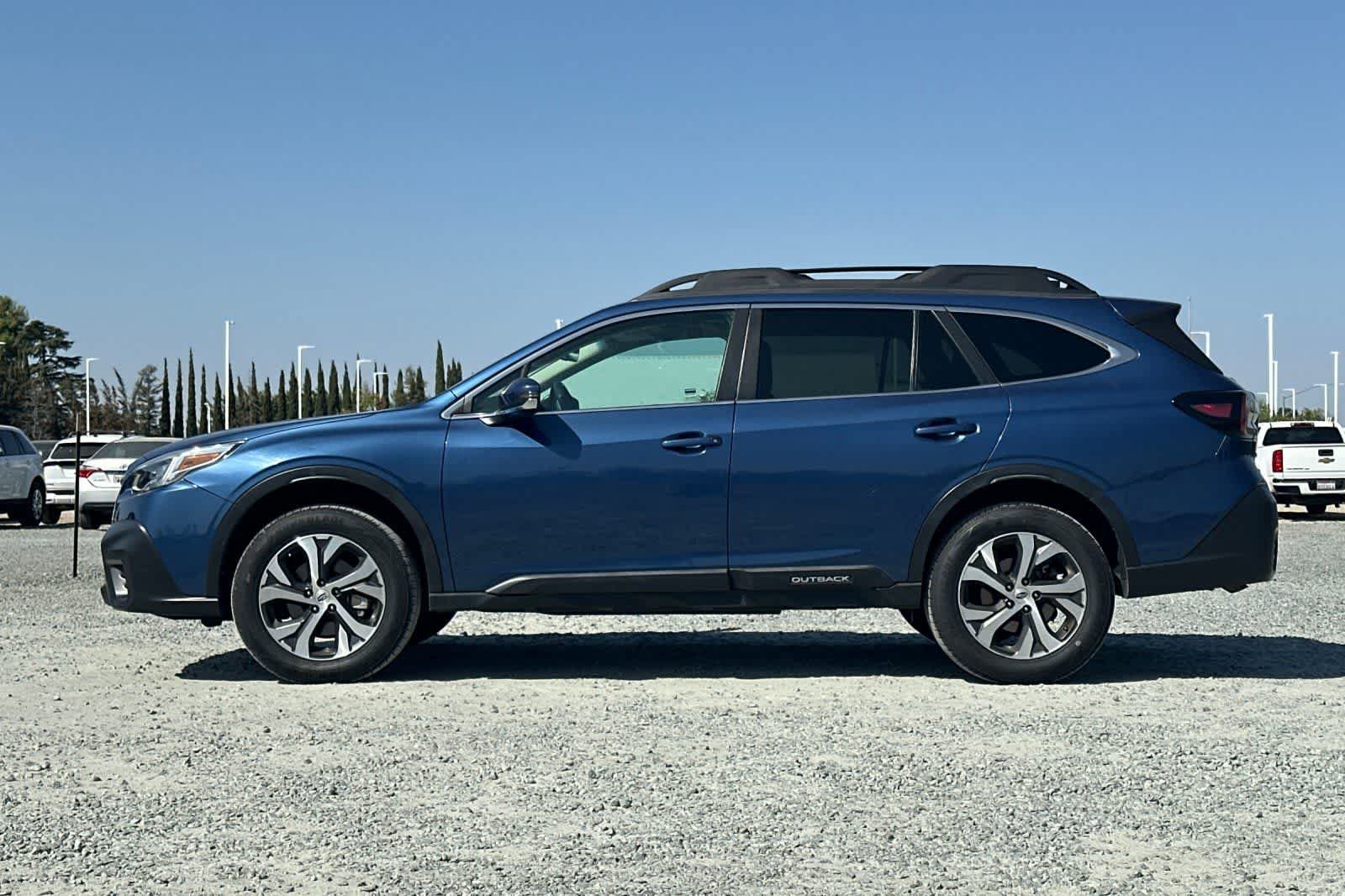 Used 2022 Subaru Outback Limited AWD/4WD image 6