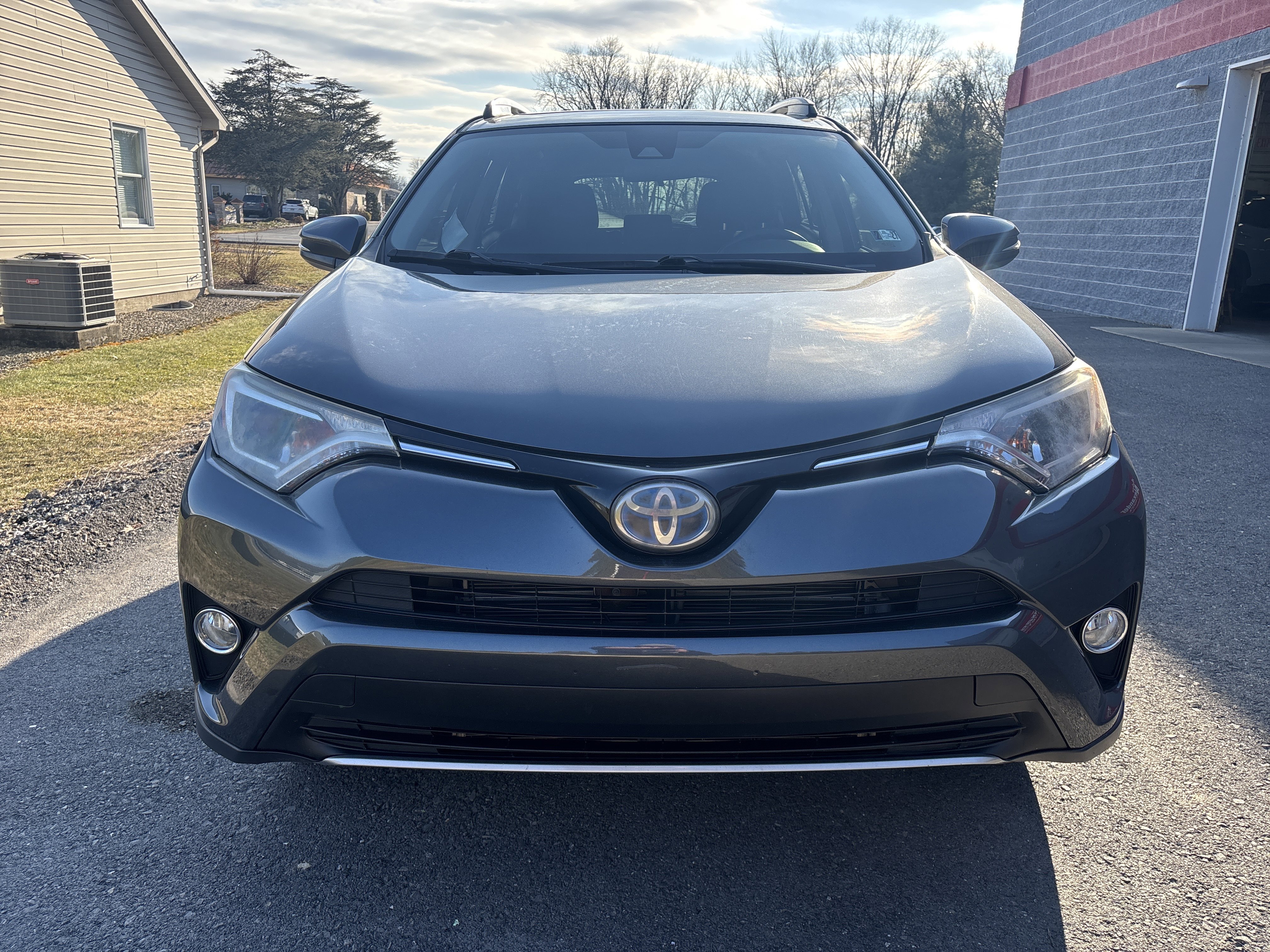 Used 2017 Toyota RAV4 XLE w/ Protection Package image 9