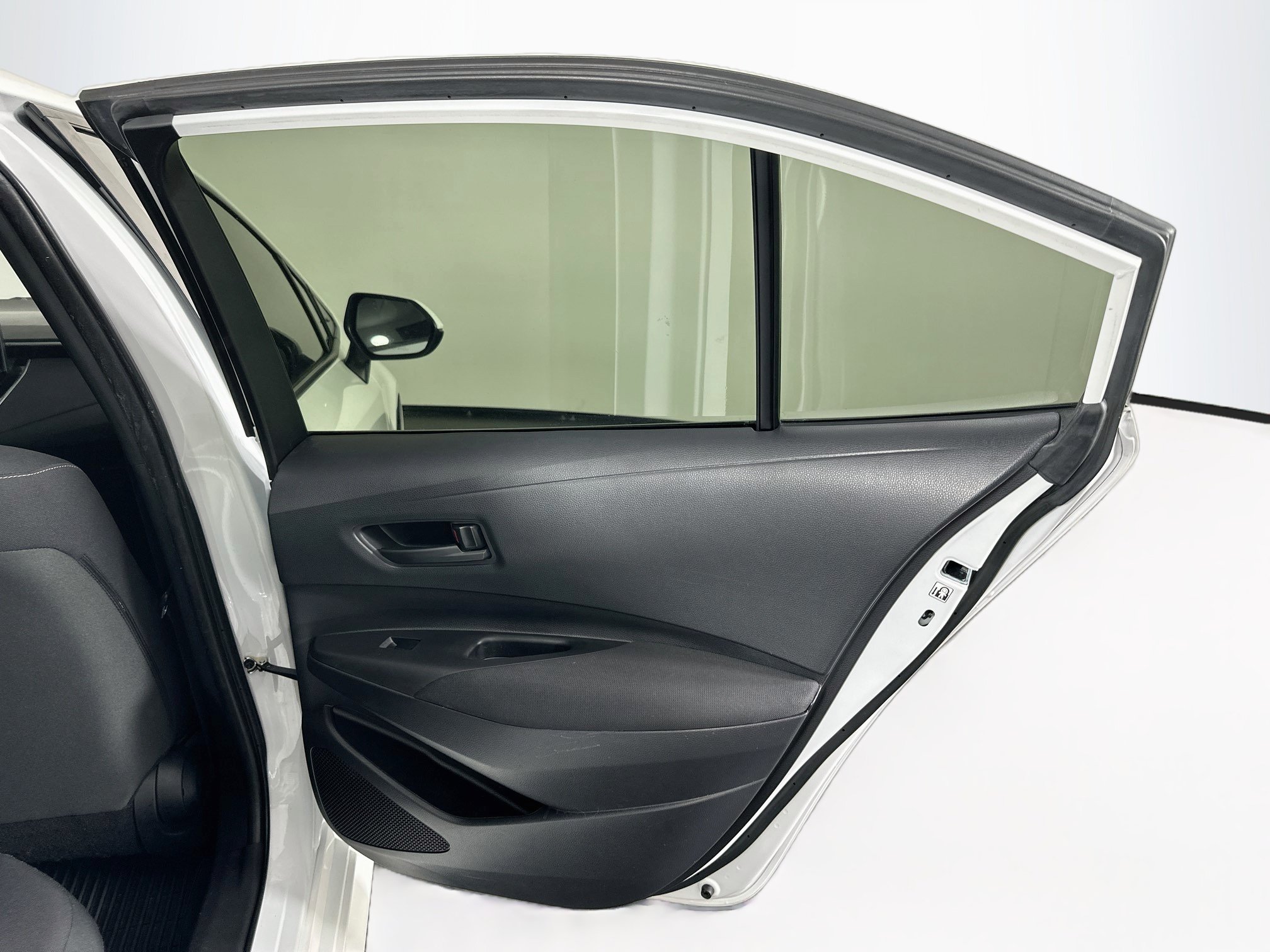 Used 2023 Toyota Corolla LE FWD image 28