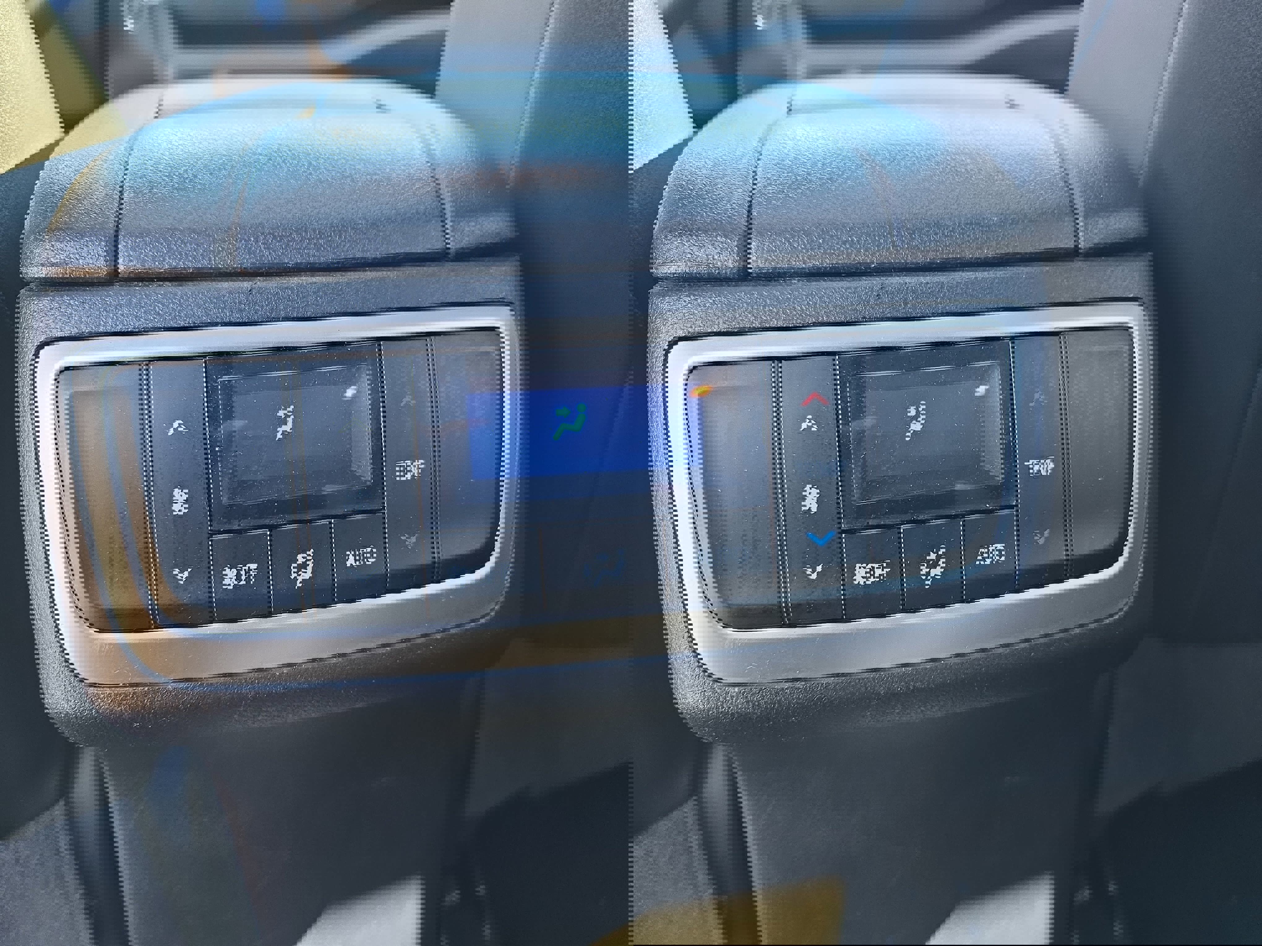 Used 2014 Toyota Highlander Limited image 14