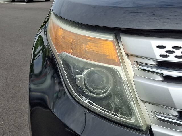 Used 2015 Ford Explorer XLT AWD/4WD image 10