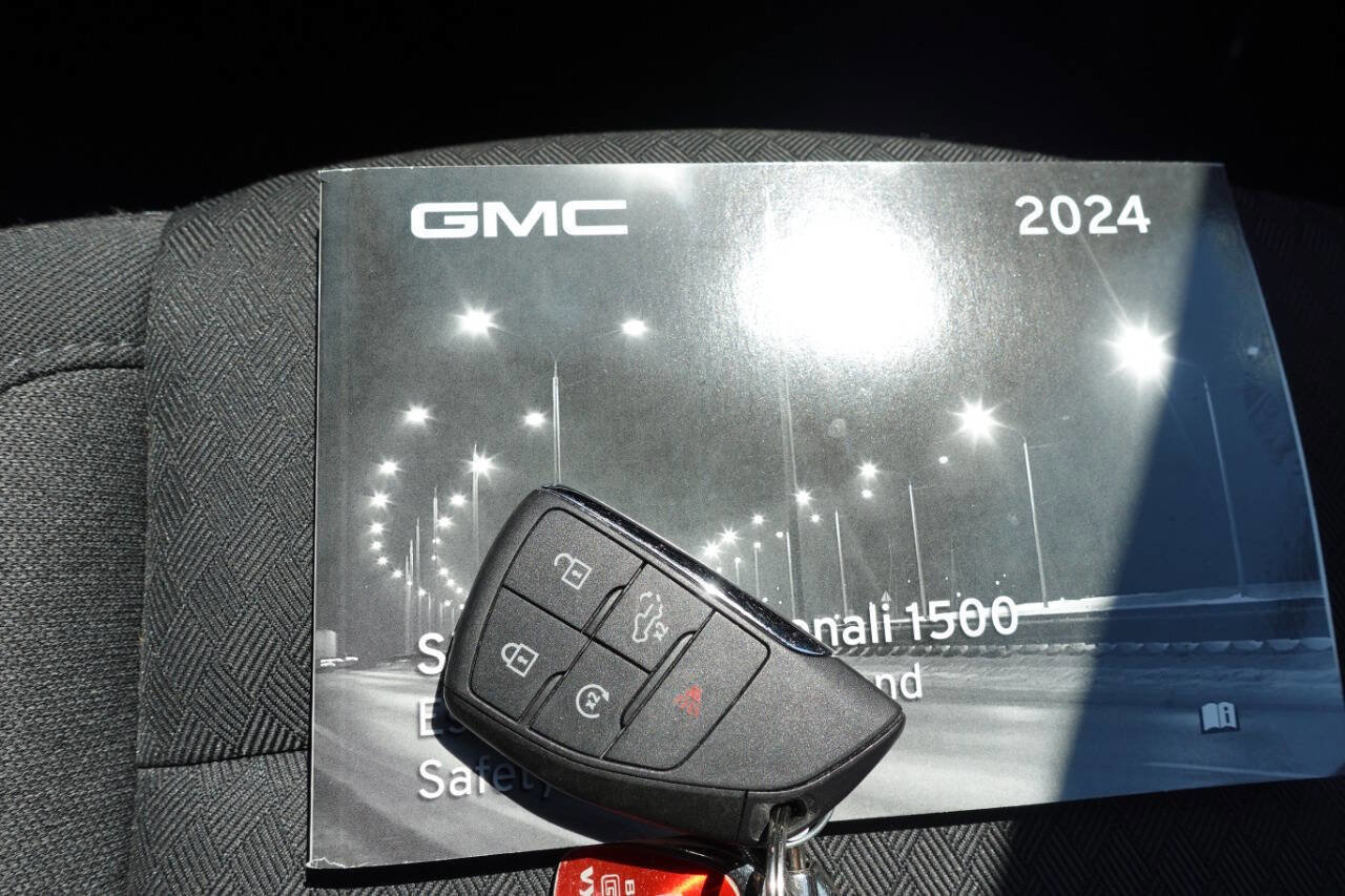 Used 2024 GMC Sierra 1500 Elevation AWD/4WD image 39