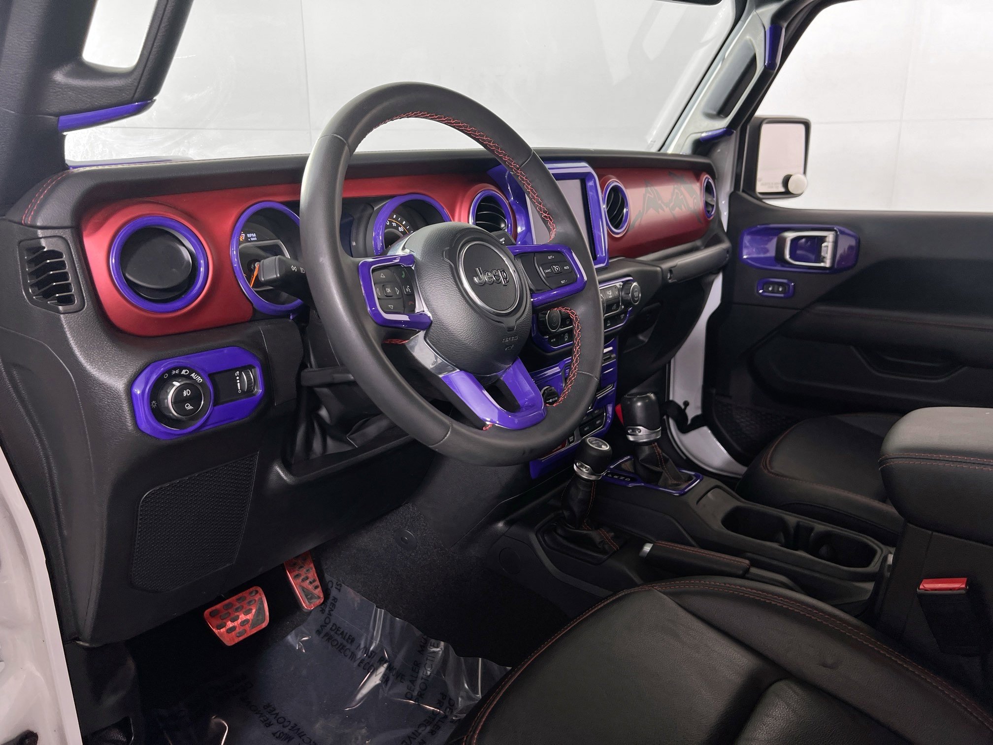 Used 2023 Jeep Gladiator Rubicon w/ LED Lighting Group AWD/4WD image 9