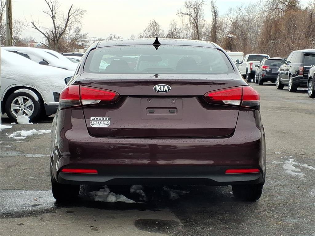 Used 2017 Kia Forte LX FWD image 4