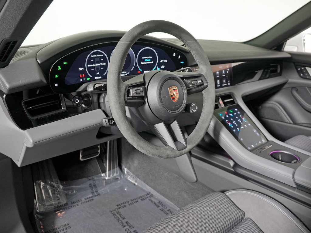 Certified 2025 Porsche Taycan 4S w/ Premium Package AWD/4WD image 4
