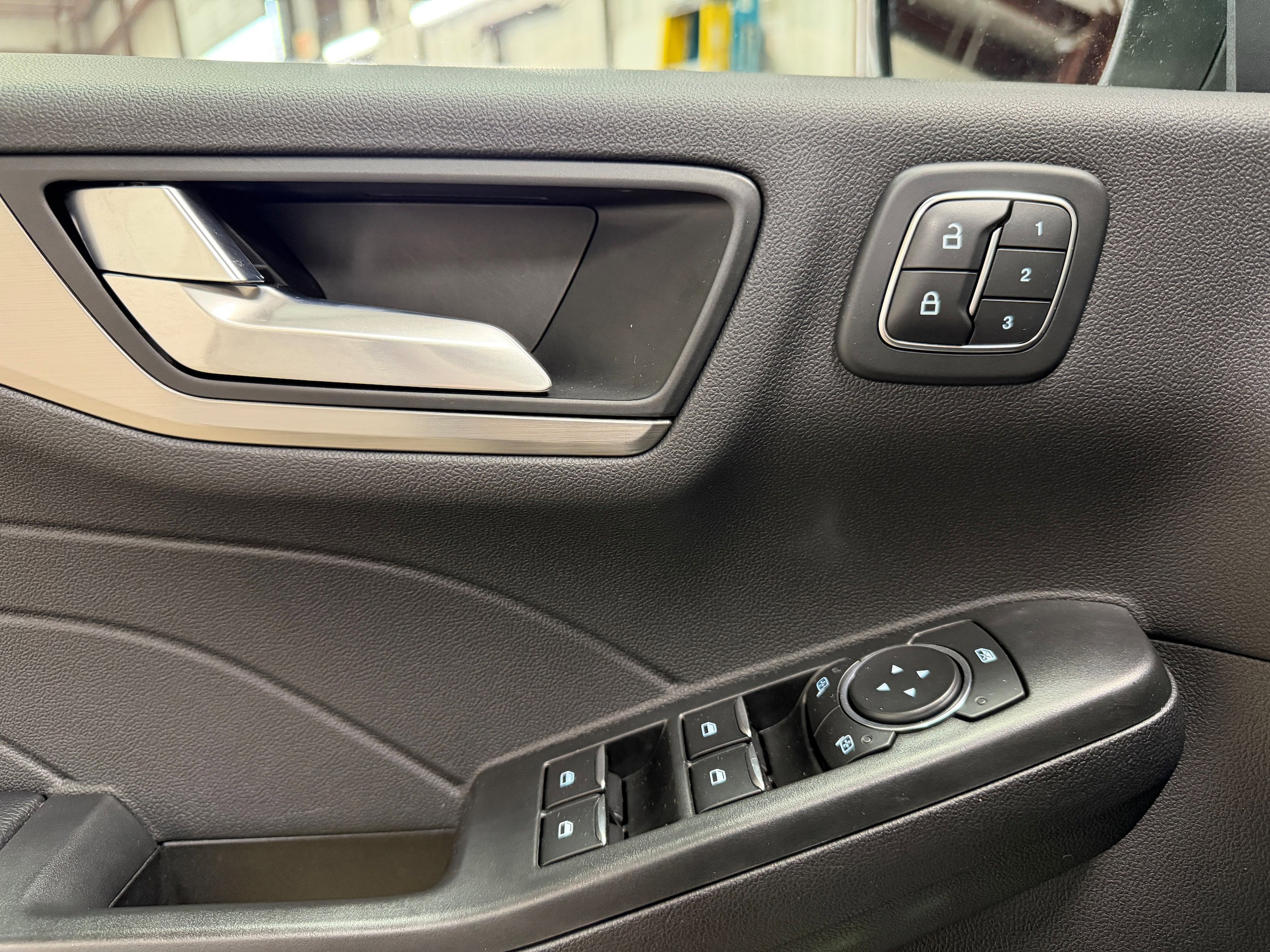 Certified 2022 Ford Escape Titanium AWD/4WD image 14