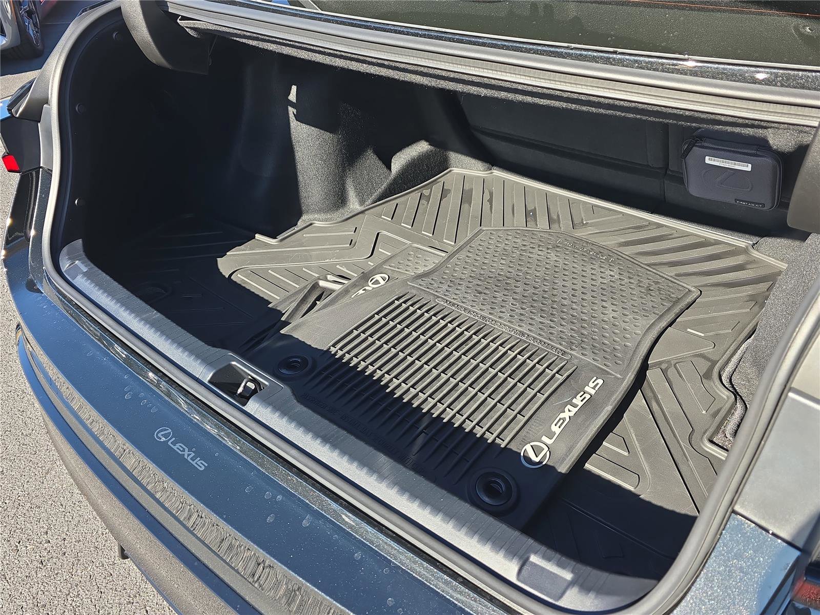 Used 2025 Lexus IS 500 IS 500 F SPORT Performance image 8