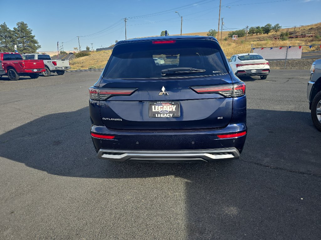 Used 2025 Mitsubishi Outlander SE AWD/4WD image 5
