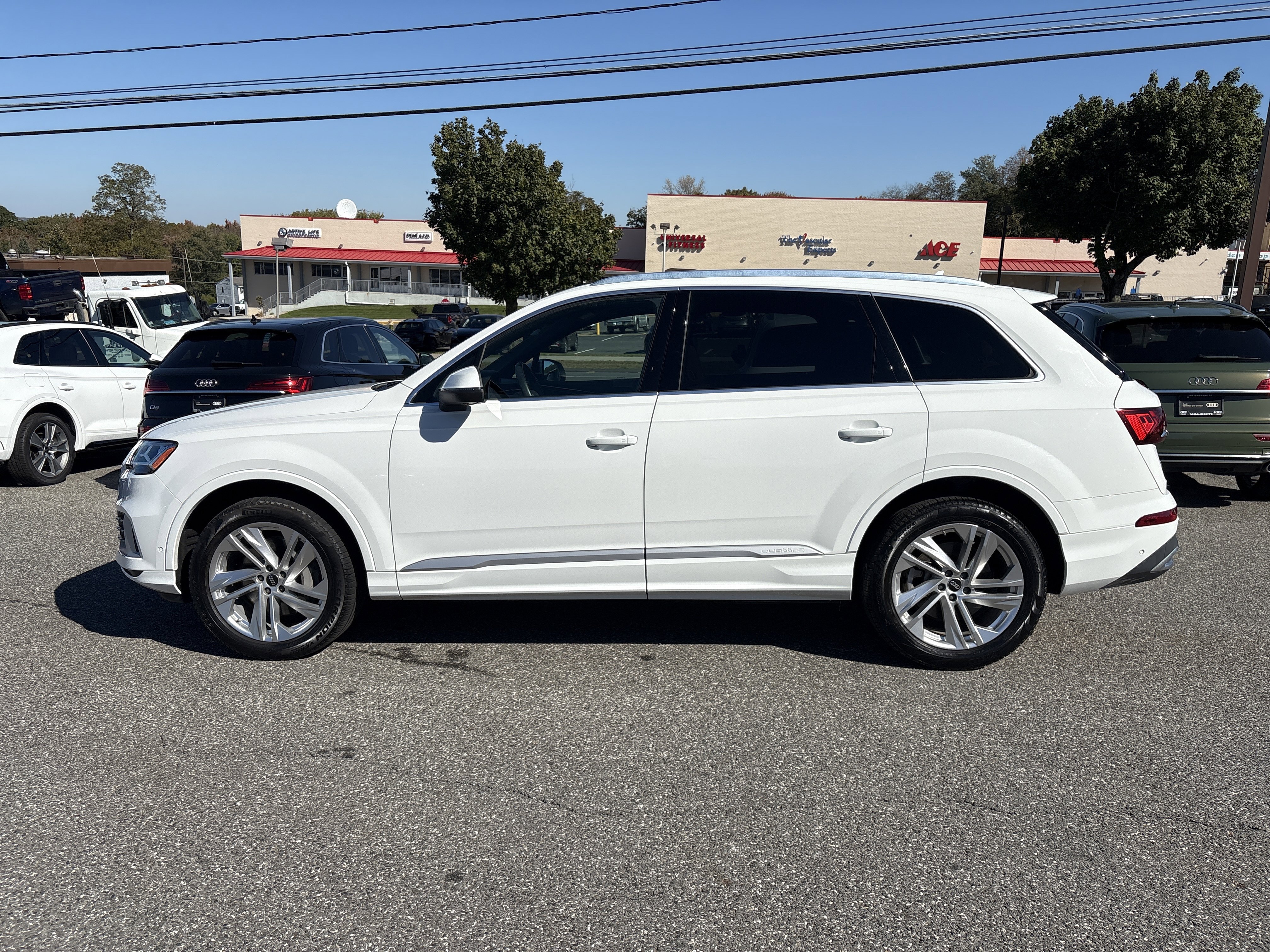 Certified 2022 Audi Q7 2.0T Premium w/ Convenience Package image 3