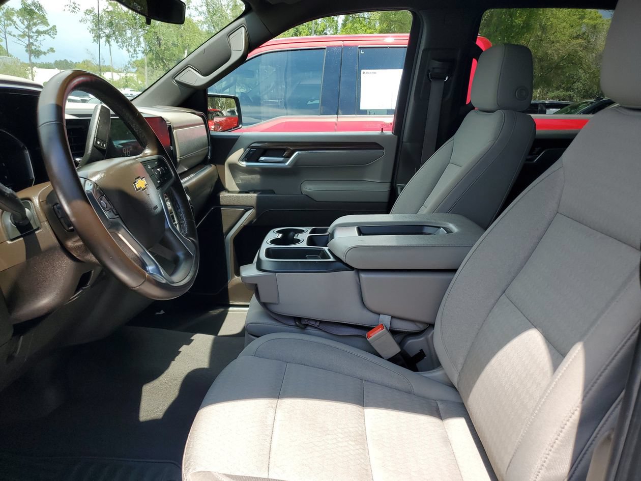 Used 2025 Chevrolet Silverado 1500 LT RWD image 19