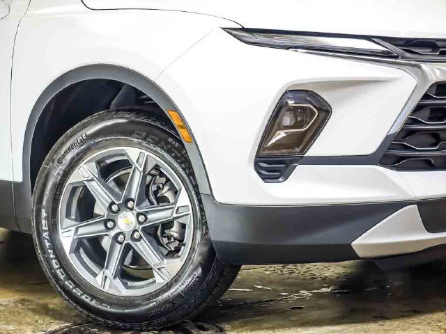 New 2026 Chevrolet Blazer LT w/ LPO, Floor Liner Package AWD/4WD image 4