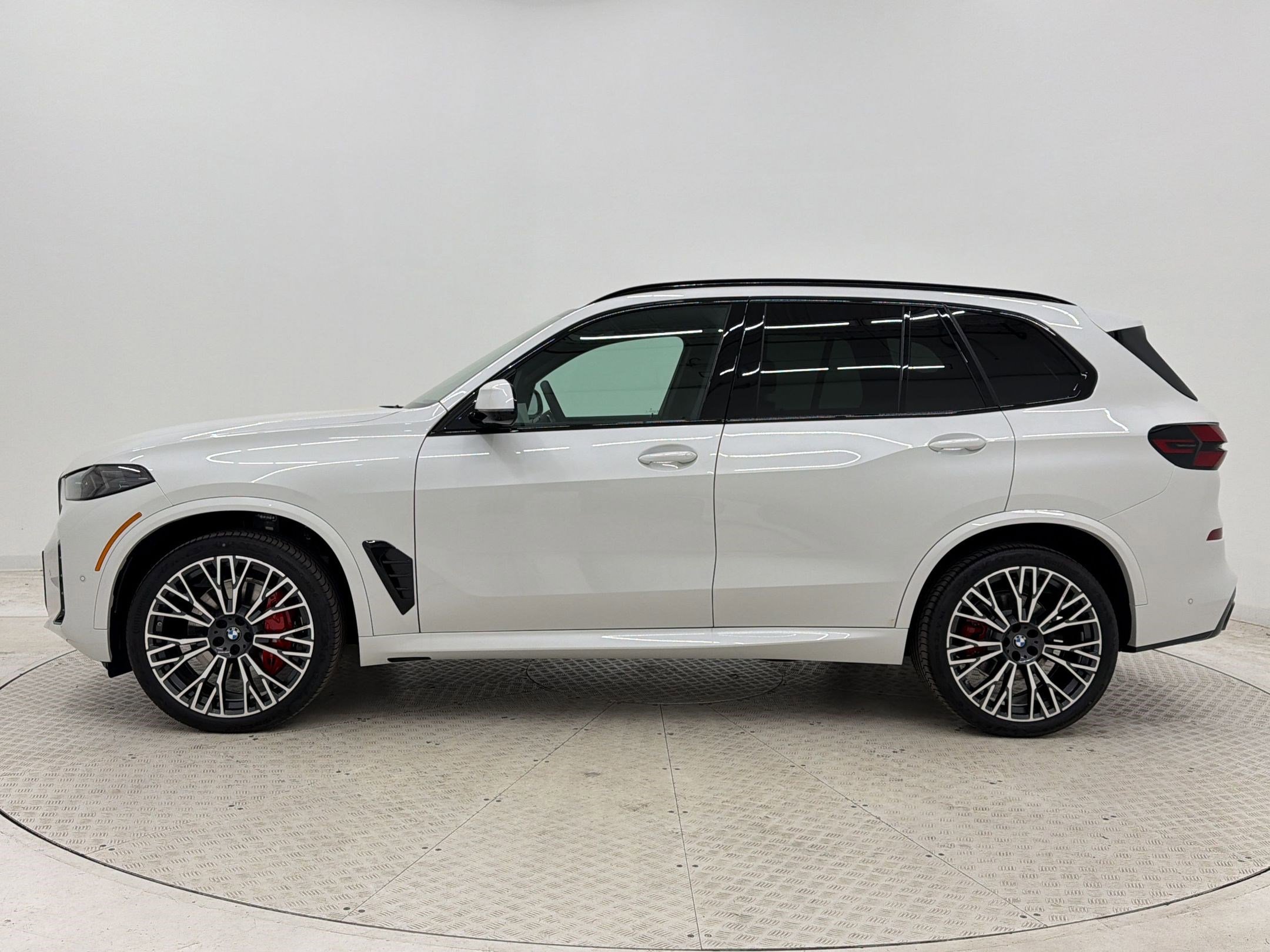 New 2026 BMW X5 xDrive40i image 2