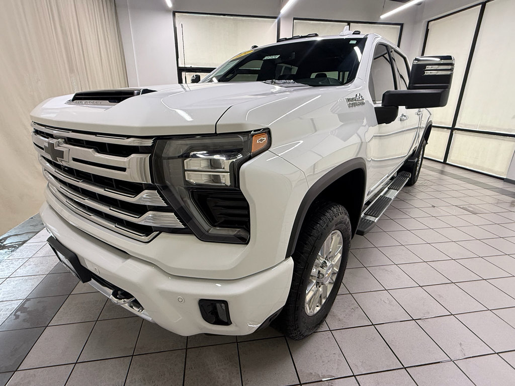 Certified 2024 Chevrolet Silverado 2500 High Country AWD/4WD image 10