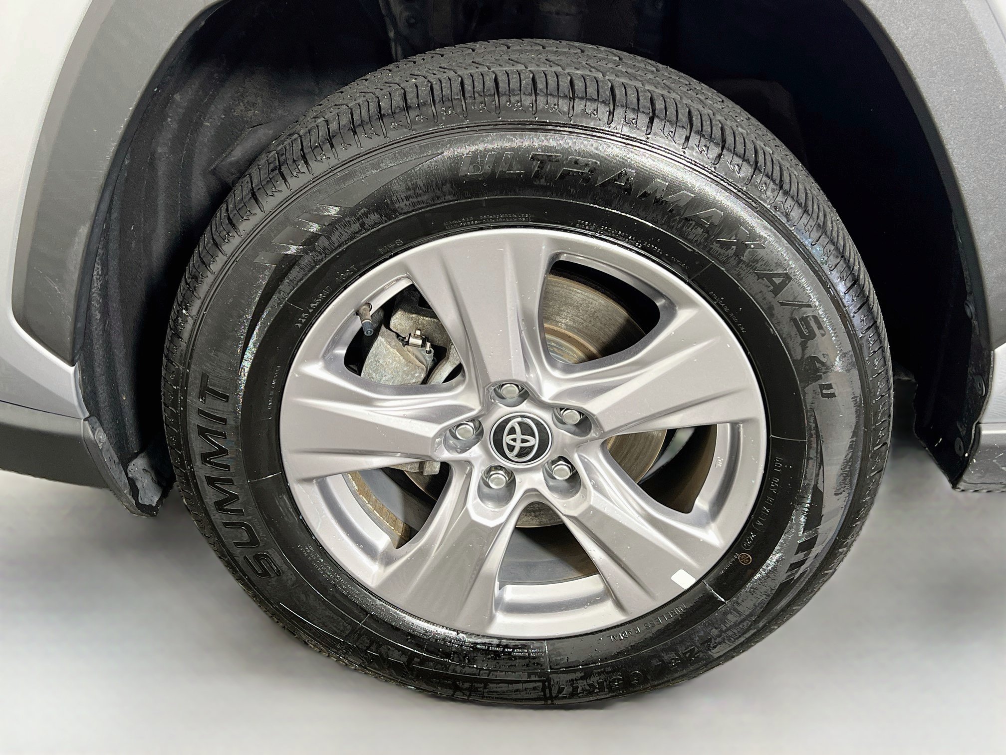 Certified 2024 Toyota RAV4 XLE FWD image 25
