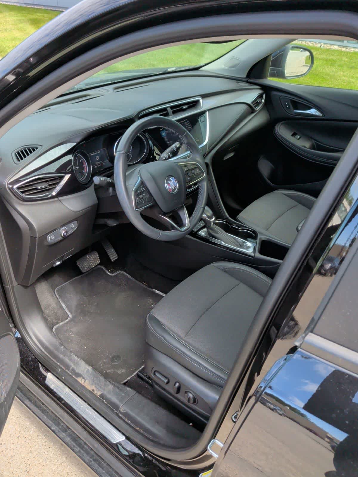 Used 2021 Buick Encore GX Select w/ Experience Buick Package AWD/4WD image 2