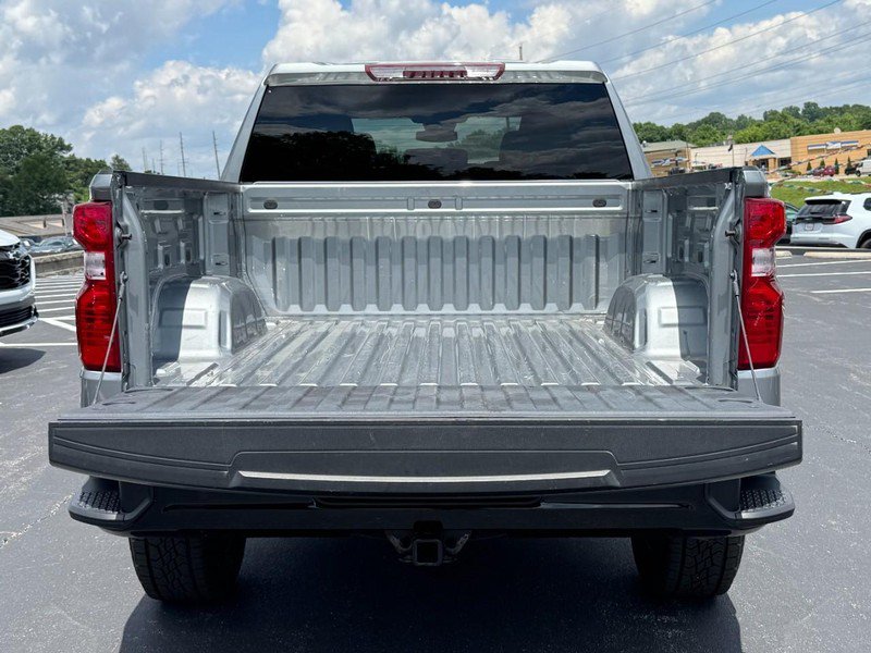 Used 2023 Chevrolet Silverado 1500 Custom Trail Boss AWD/4WD image 5