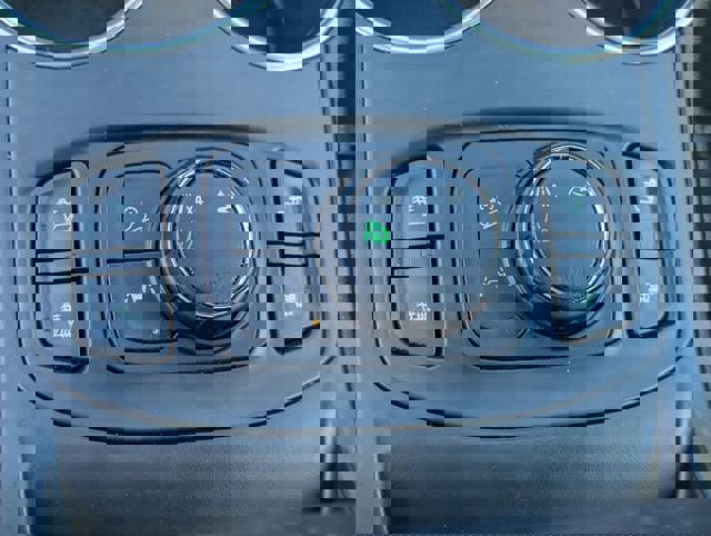 Used 2020 GMC Terrain SLT image 19