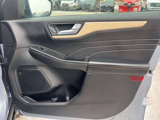 Used 2022 Ford Escape Titanium w/ Titanium Elite Package image 10