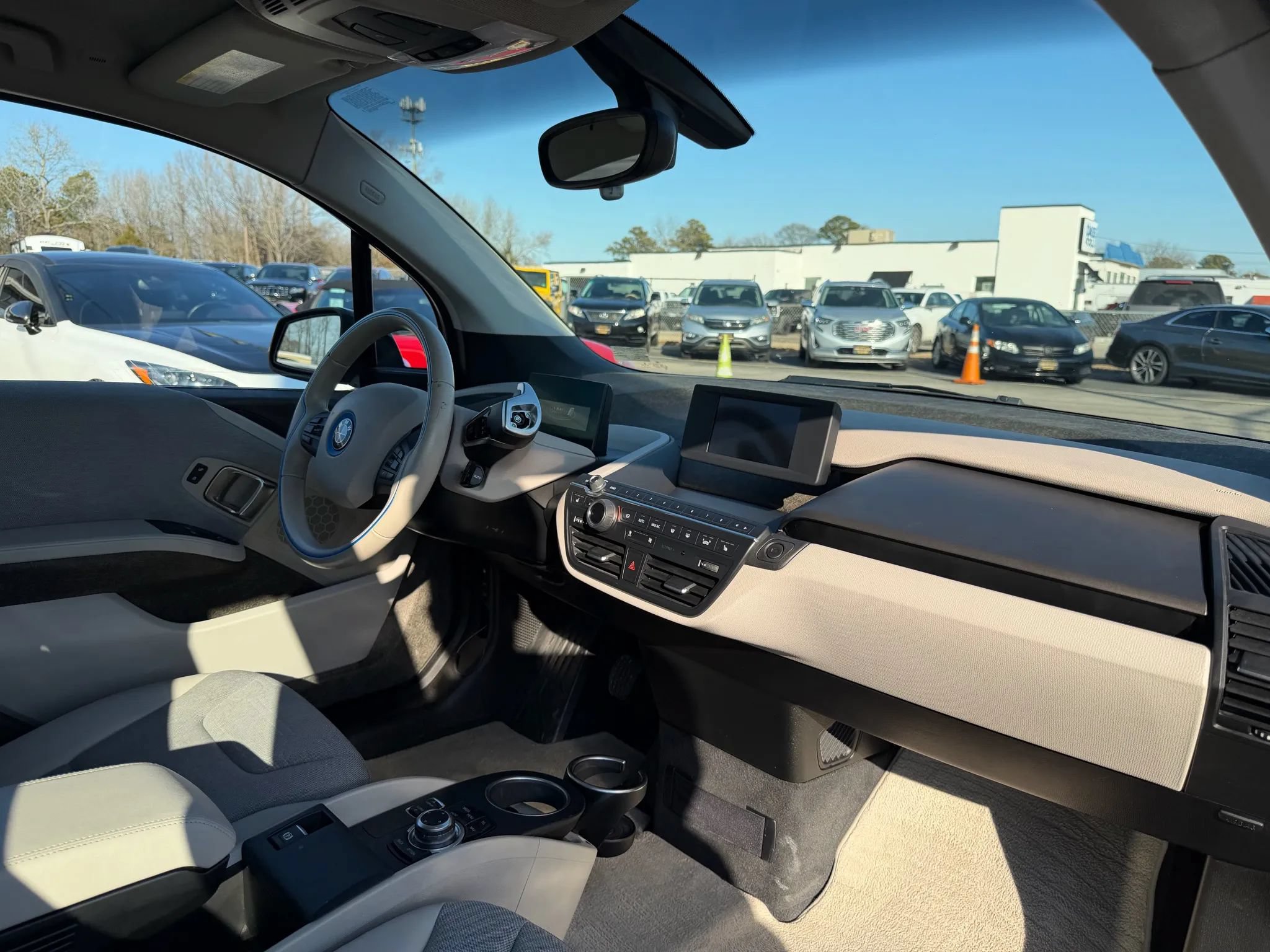 Used 2015 BMW i3 w/ Range Extender RWD image 19