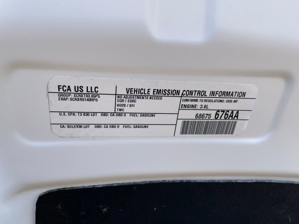 Used 2025 Chrysler Pacifica Limited image 43