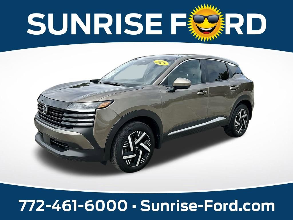Used 2025 Nissan Kicks SV FWD image 1