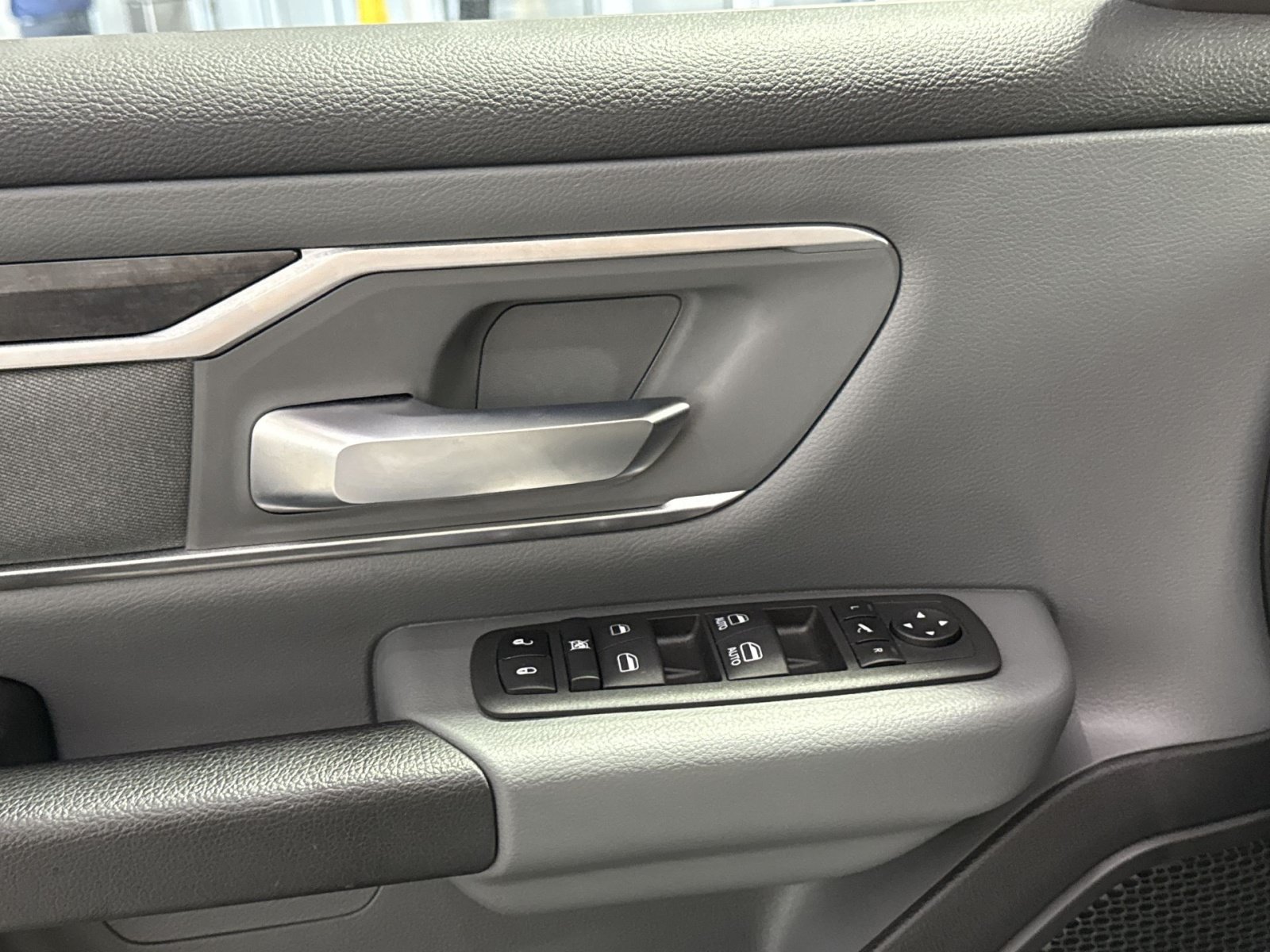 Used 2022 RAM 1500 Big Horn AWD/4WD image 16