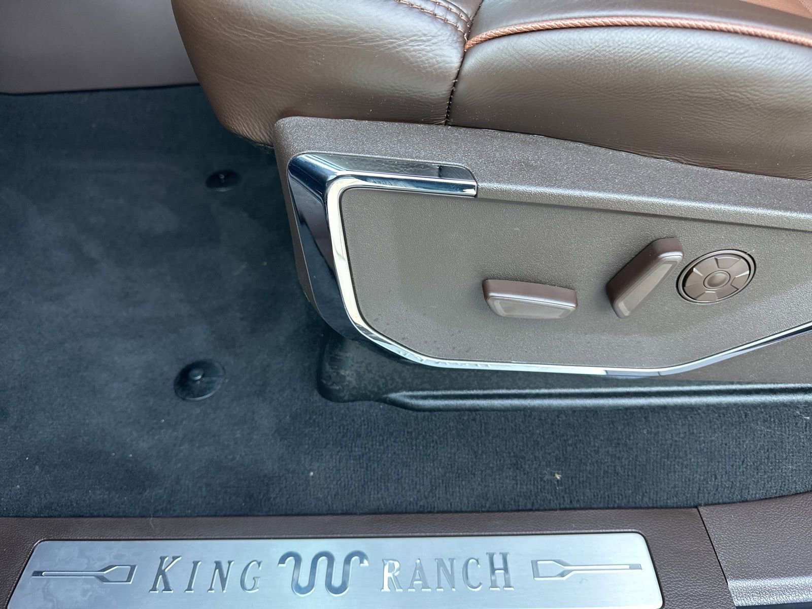 New 2025 Ford F250 King Ranch w/ Chrome Package image 14