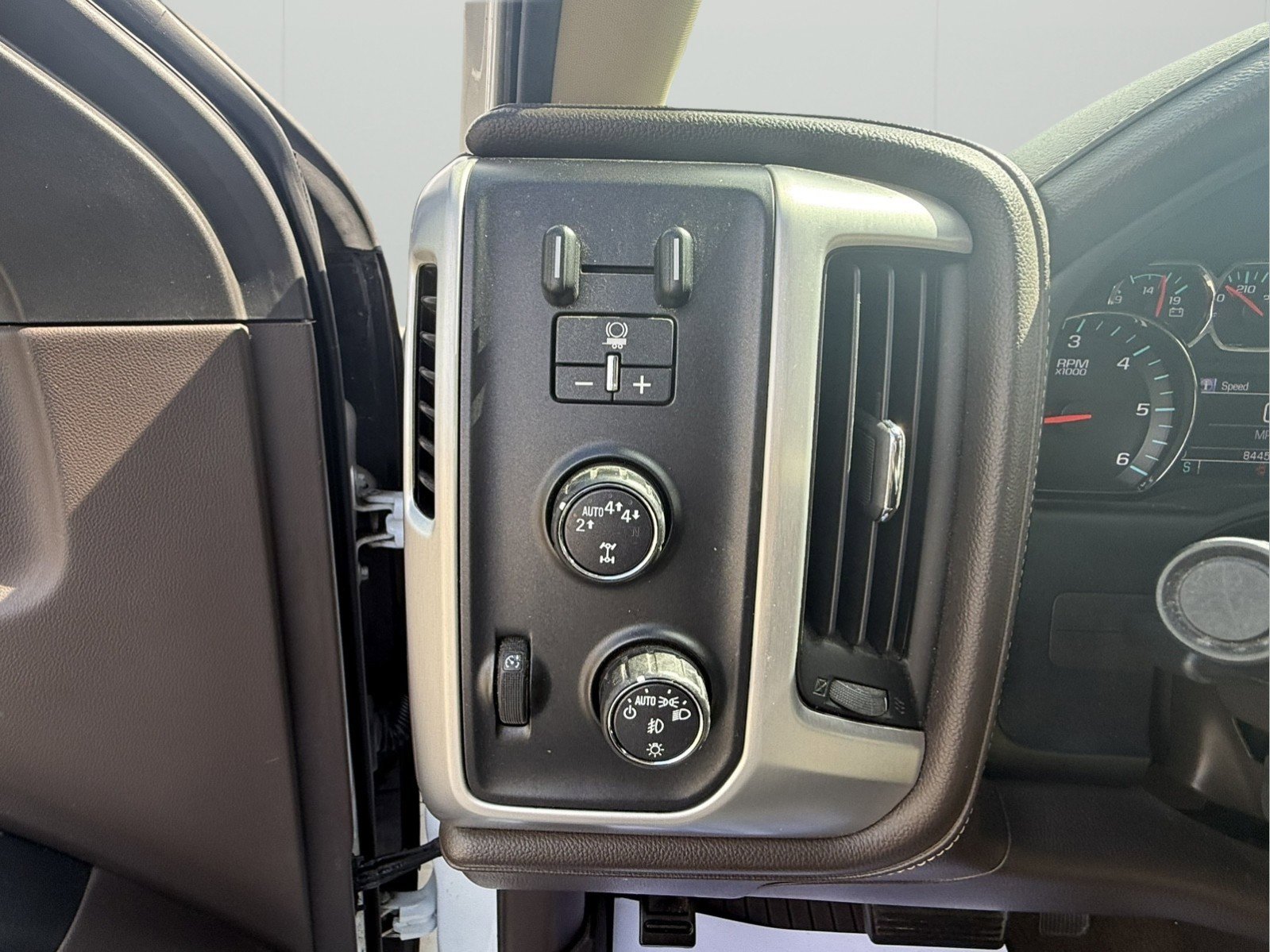Used 2017 GMC Sierra 1500 SLT AWD/4WD image 24