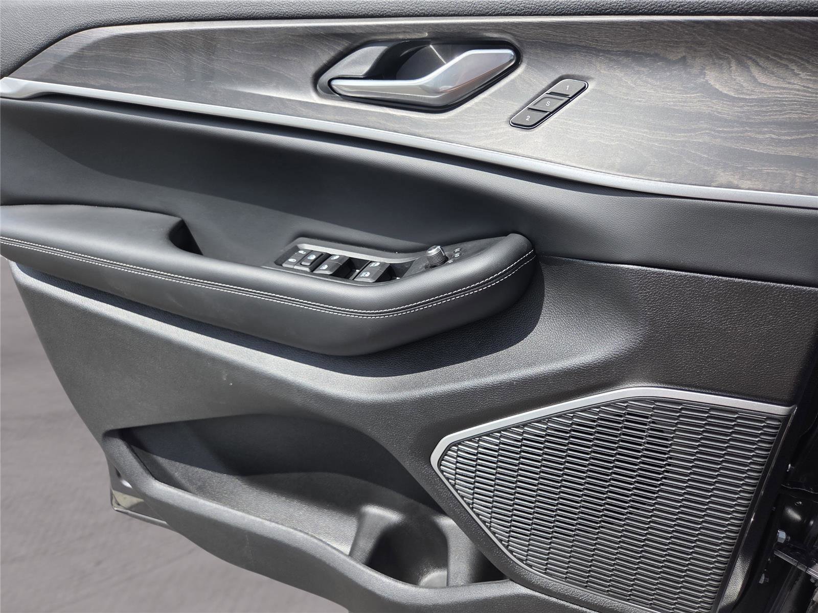 New 2026 Jeep Grand Cherokee L Limited image 23