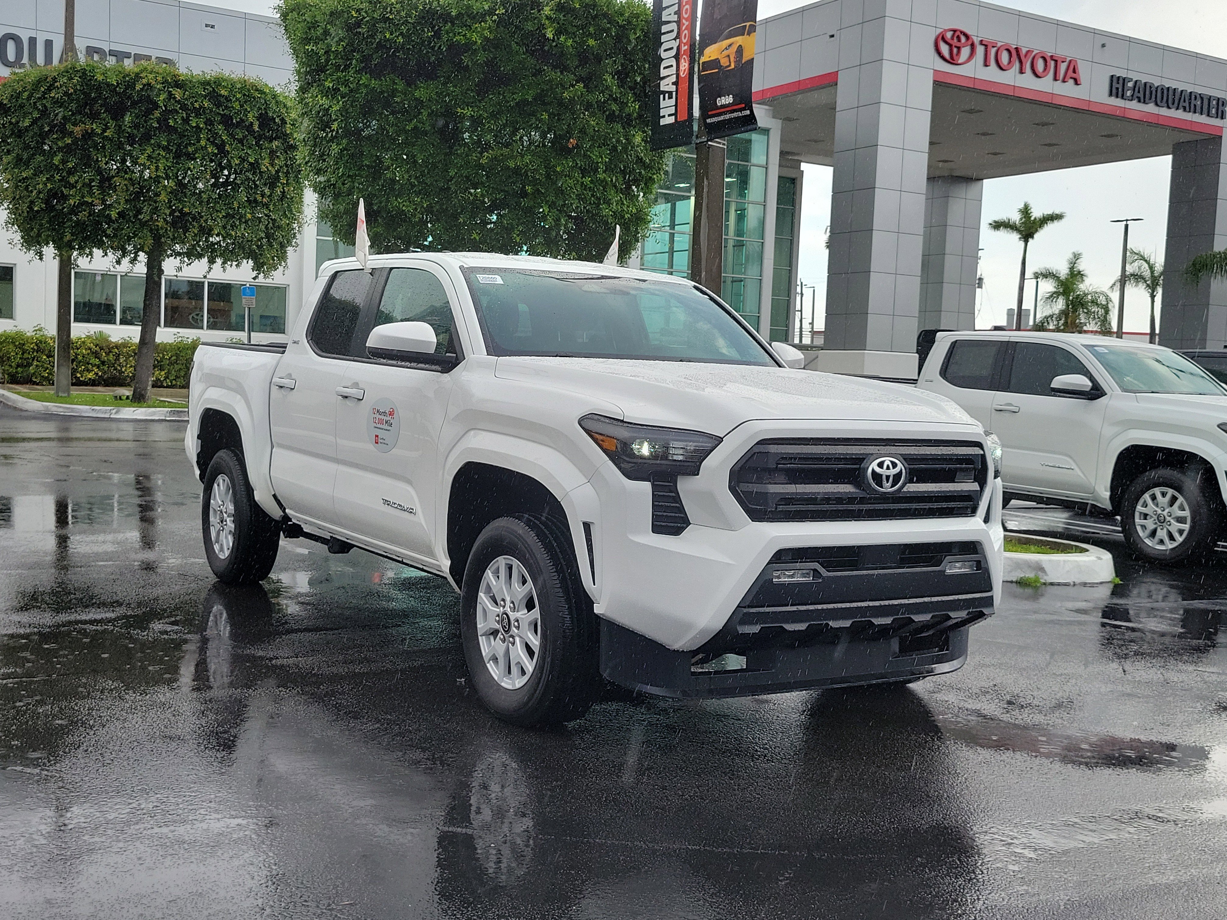 Certified 2025 Toyota Tacoma SR5 image 2