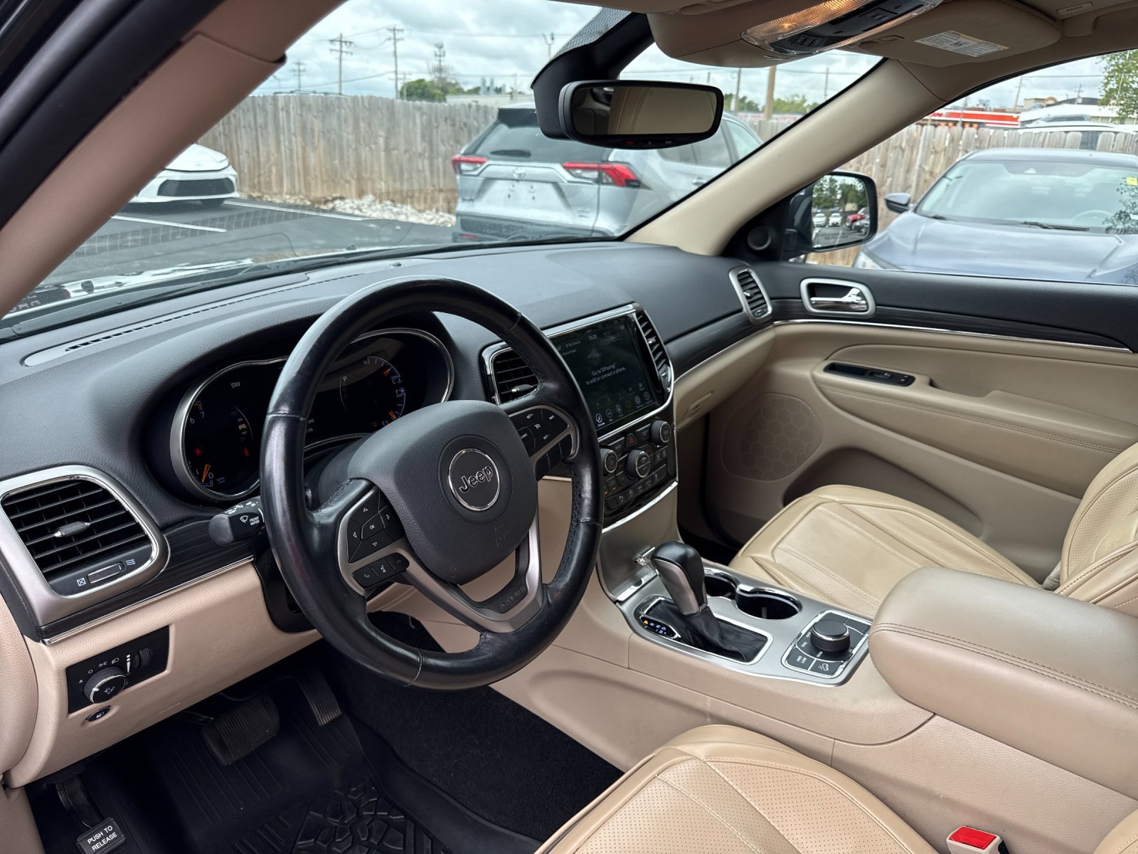 Used 2021 Jeep Grand Cherokee Limited AWD/4WD image 10