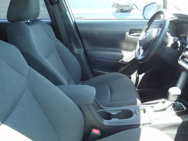 Used 2022 Toyota Corolla Cross LE AWD/4WD image 11
