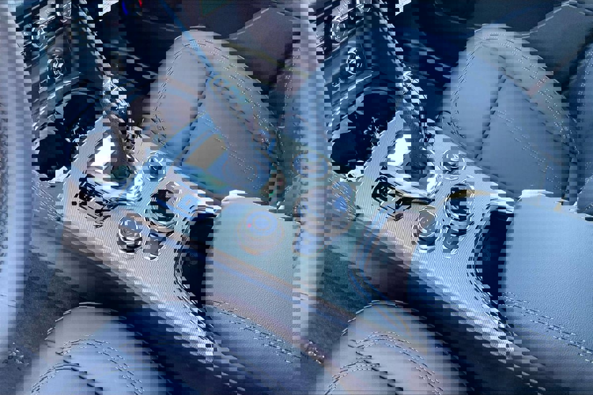 New 2025 Alfa Romeo Stelvio Sprint w/ Convenience Package image 8