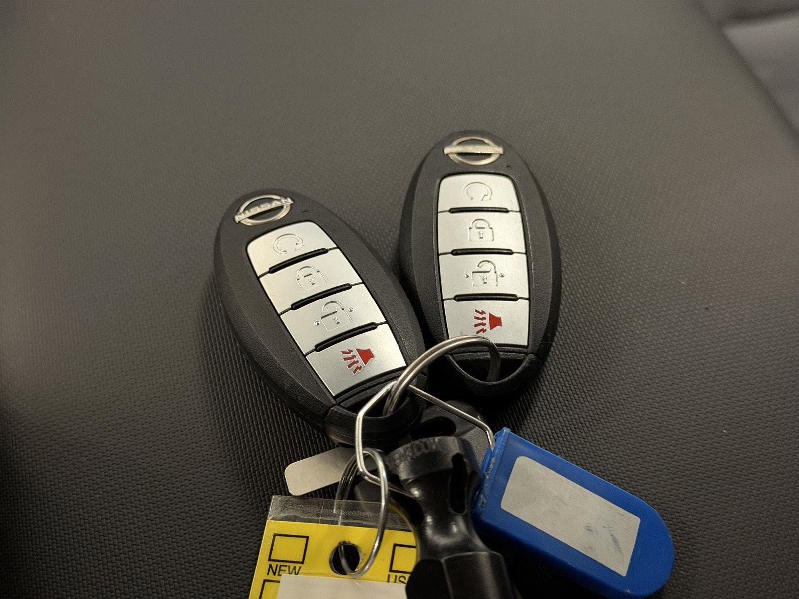 Used 2024 Nissan Frontier SV w/ SV Convenience Package image 41