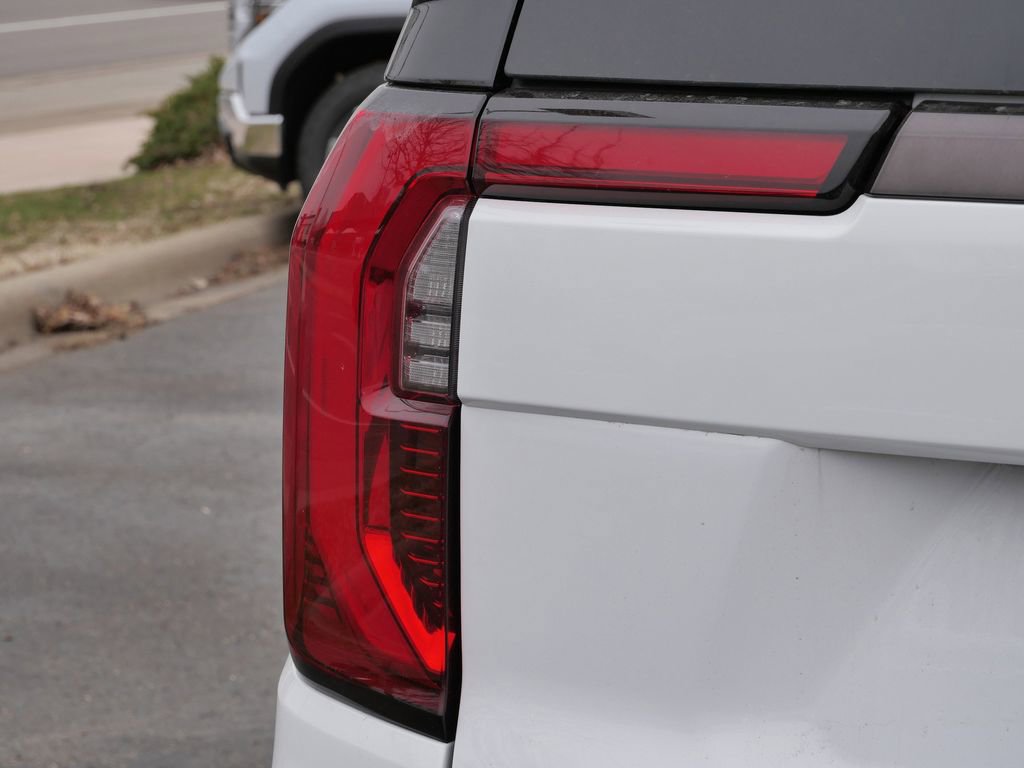 New 2026 GMC Yukon AT4 Ultimate AWD/4WD image 11