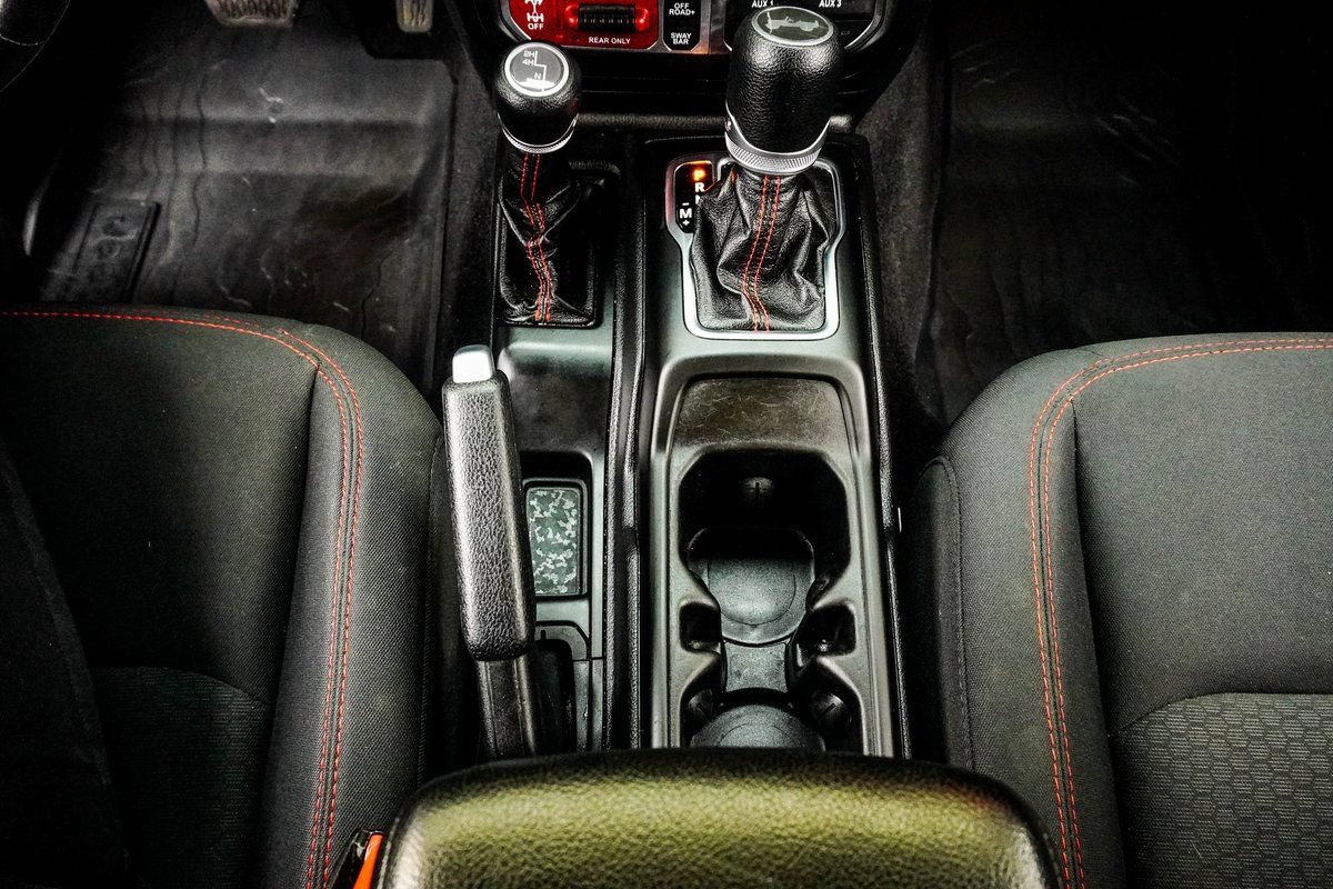 Used 2021 Jeep Wrangler Unlimited Rubicon AWD/4WD image 22