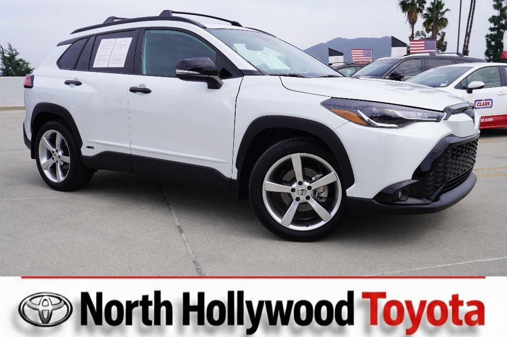 Used 2024 Toyota Corolla Cross SE w/ Moonroof Package image 1