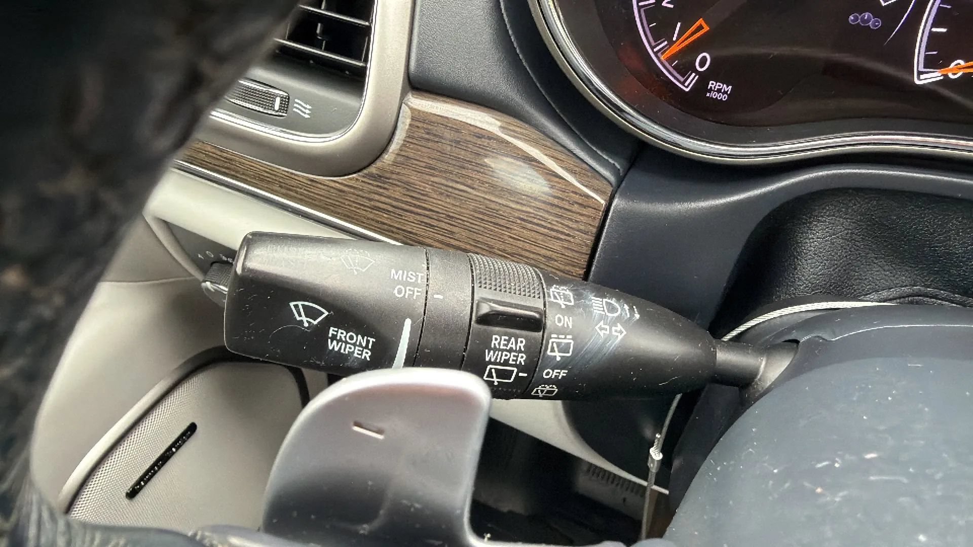 Used 2017 Jeep Grand Cherokee Summit AWD/4WD image 13