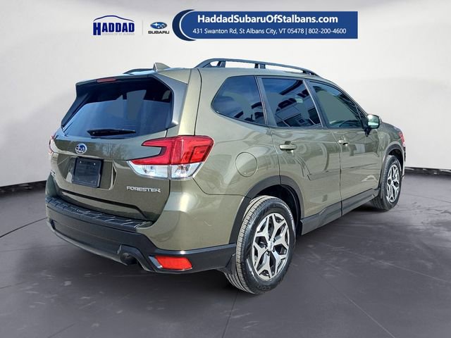 Used 2023 Subaru Forester Premium image 5