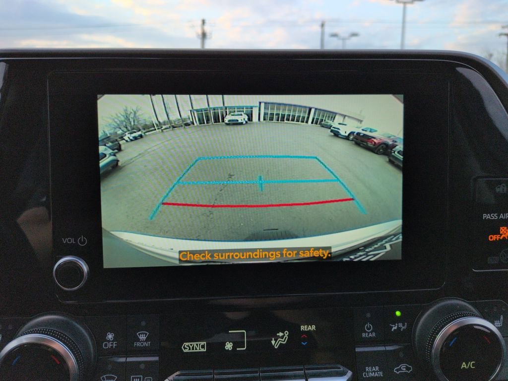 Used 2023 Toyota Highlander XLE image 20