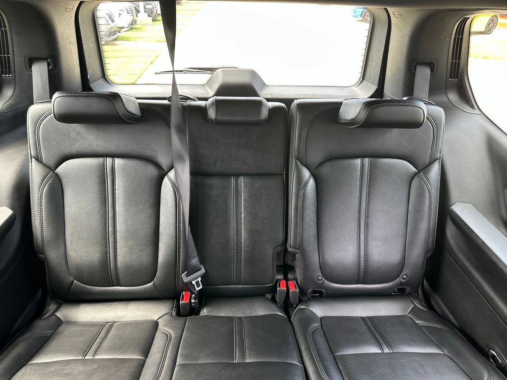 Used 2024 Jeep Wagoneer Series II w/ Flexible Seating Group RWD image 27