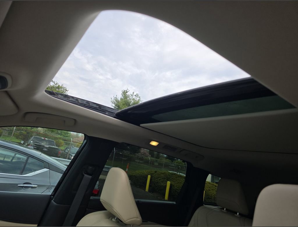 Used 2023 INFINITI QX60 Luxe w/ Performance Audio Package image 9