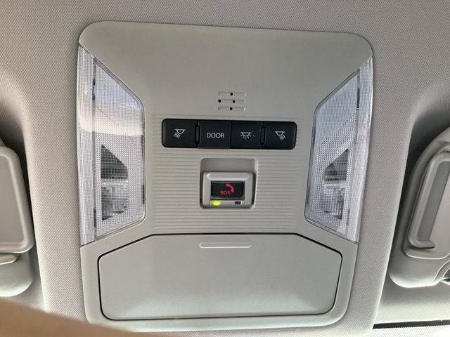 Used 2023 Toyota RAV4 XLE AWD/4WD image 18