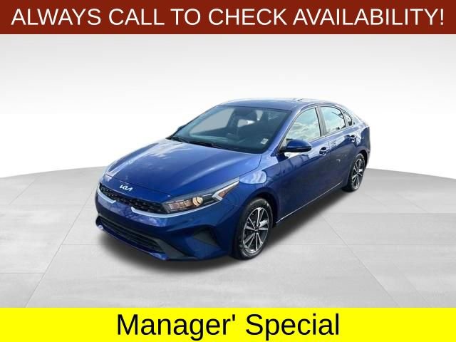 Used 2024 Kia Forte LXS w/ LXS Technology Package FWD image 3