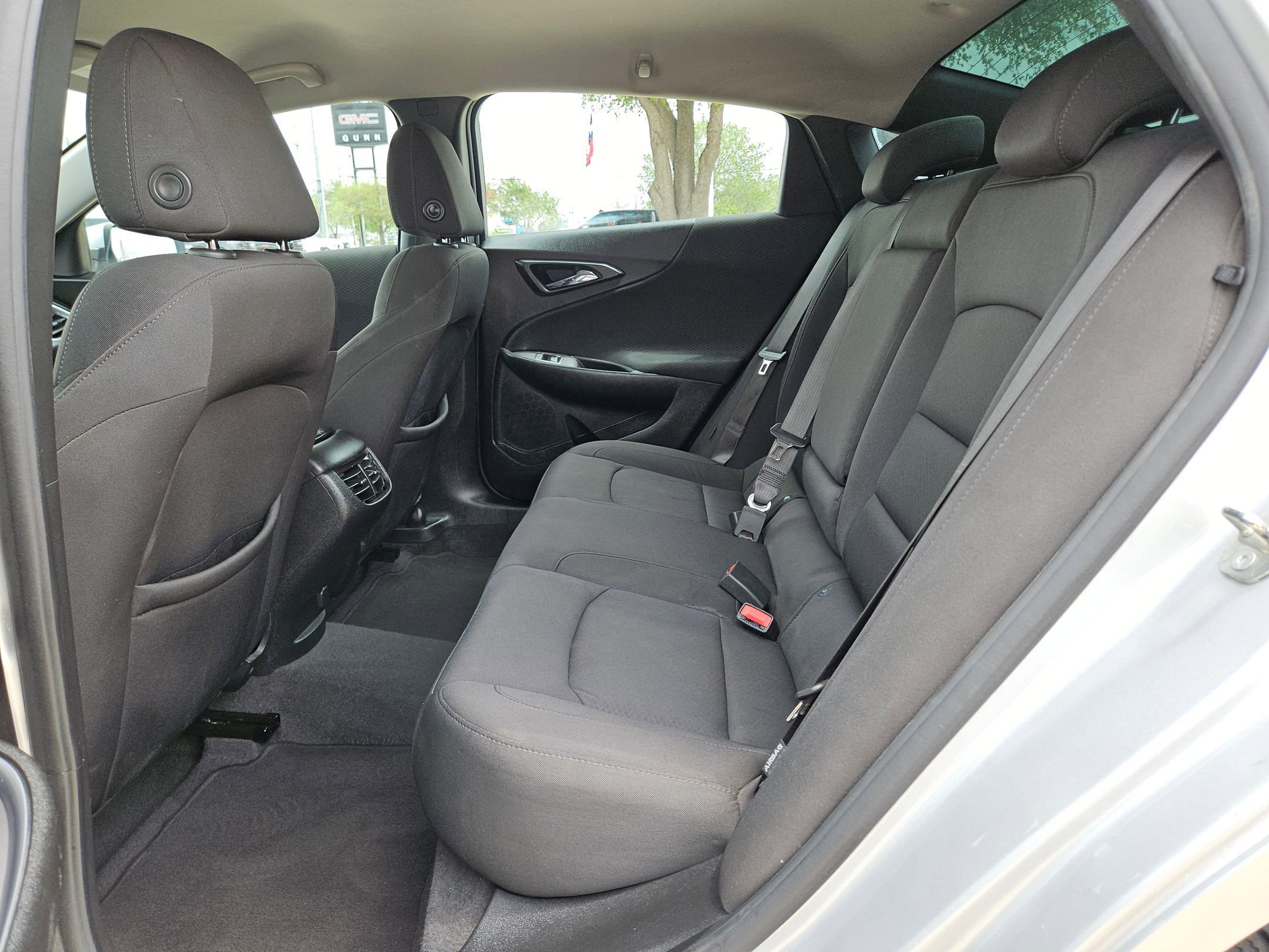 Used 2020 Chevrolet Malibu LT image 14