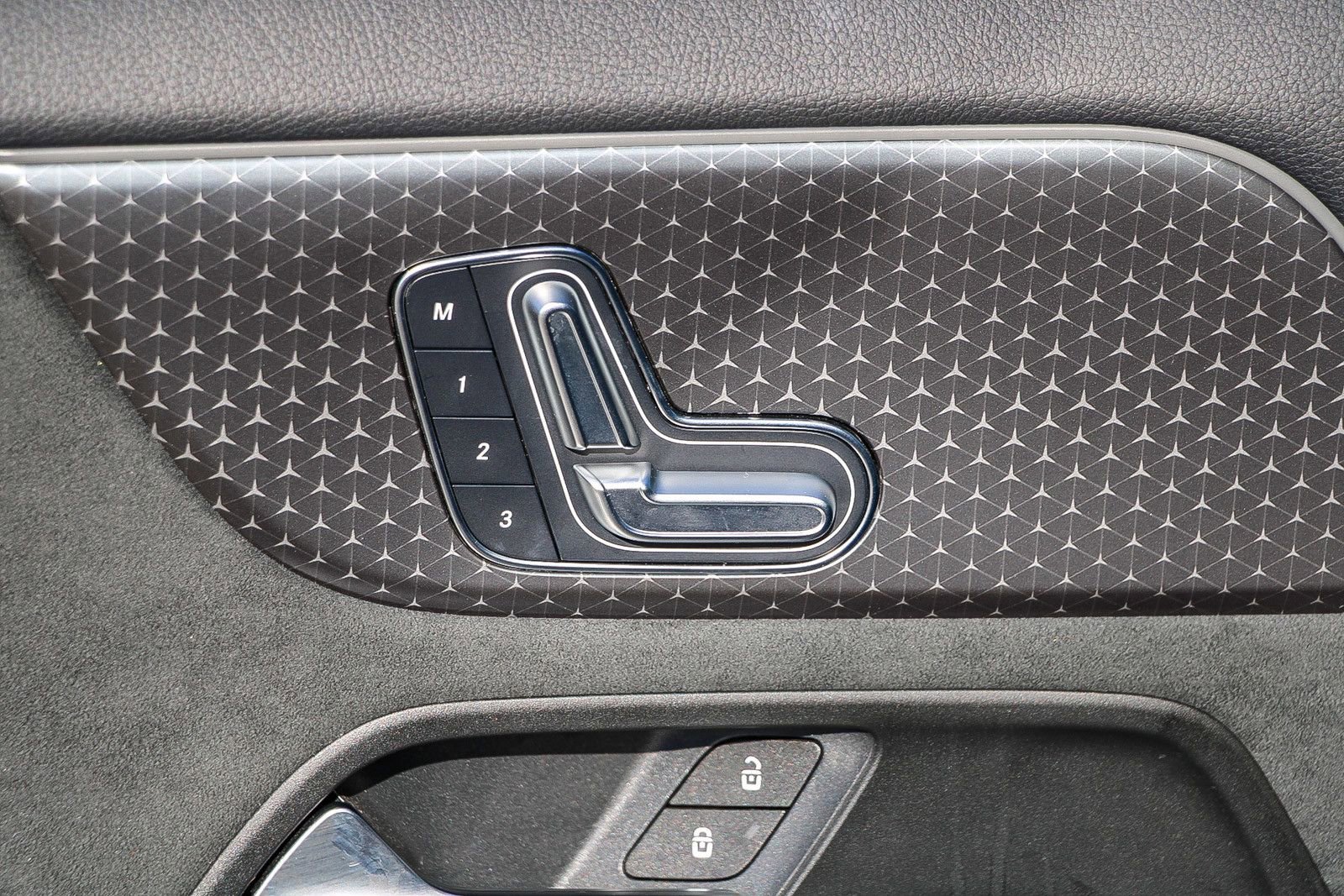 Certified 2025 Mercedes-Benz GLA 250 4MATIC image 21