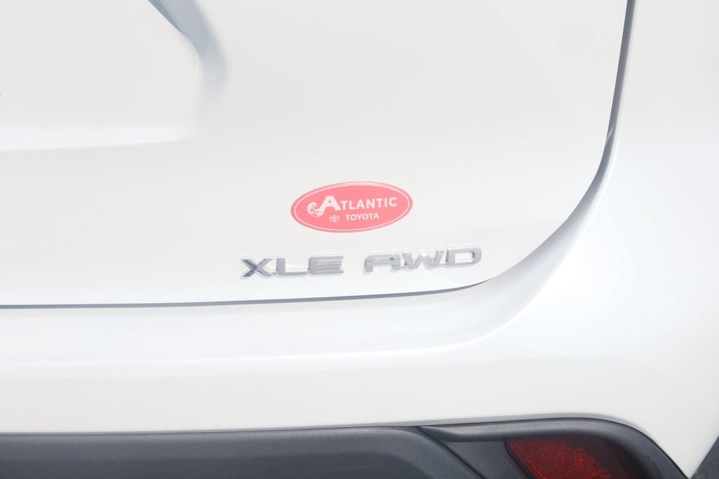 Used 2025 Toyota Highlander XLE AWD/4WD image 32