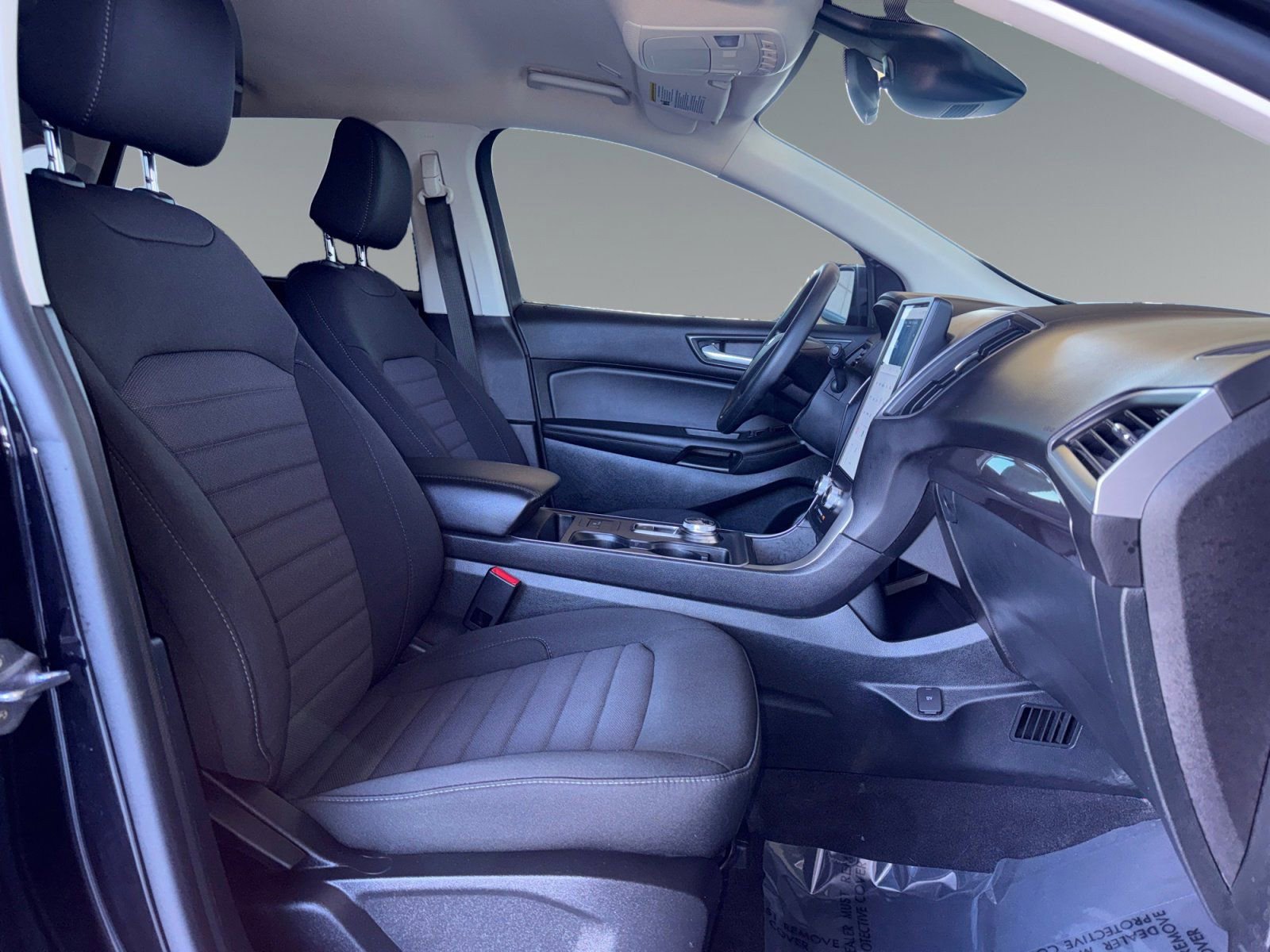 Certified 2024 Ford Edge SE w/ Black Appearance Package image 21