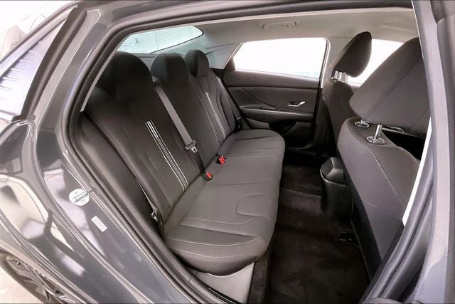 Certified 2023 Hyundai Elantra SEL image 18